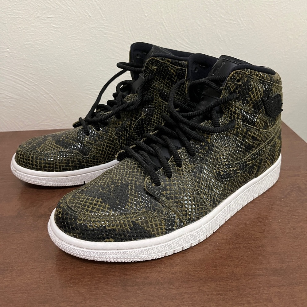 Jordan 1 Retro High Snakeskin (Women's)